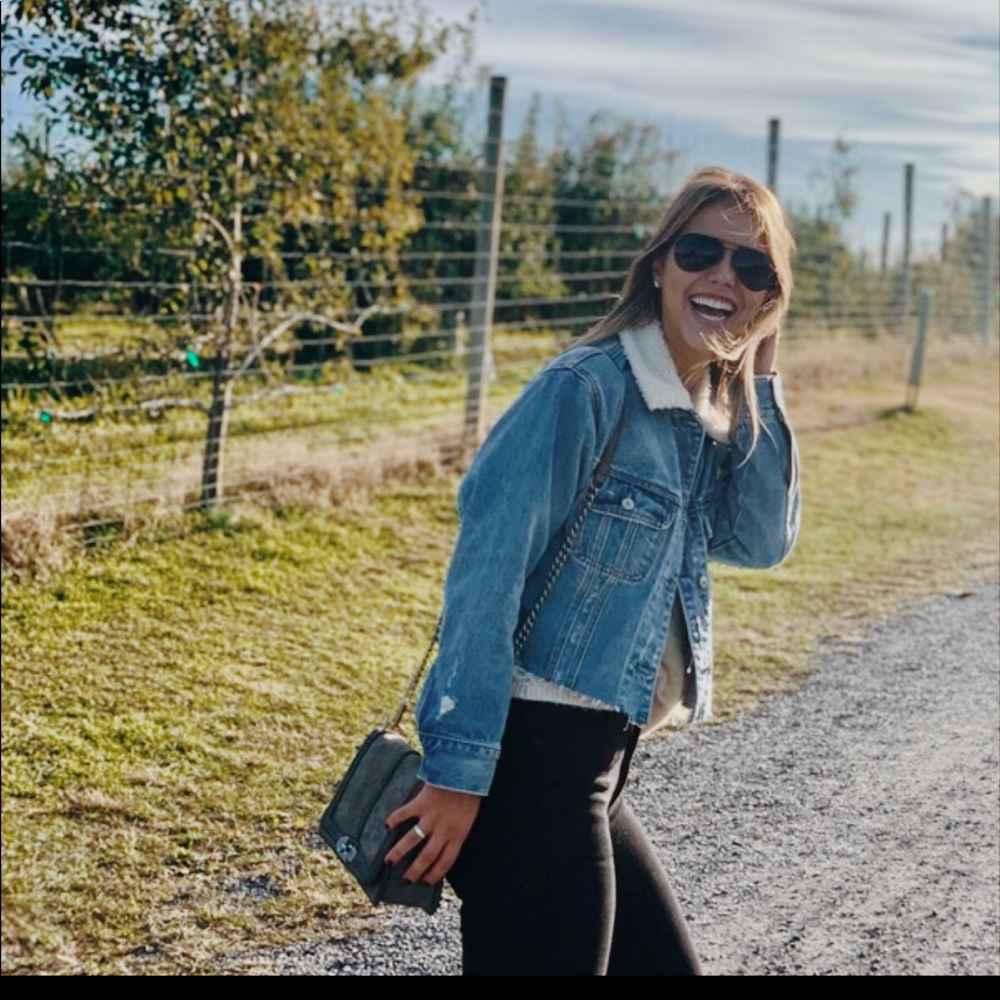 Meet your Posher, Anna